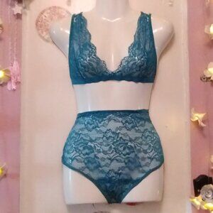 Avidlove (M) Emerald Lace Lingerie Set